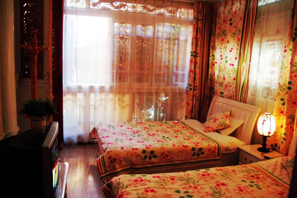 Yunxi Inn Лицзян Экстерьер фото